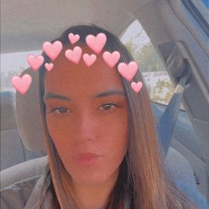 Meet your Posher, Corina